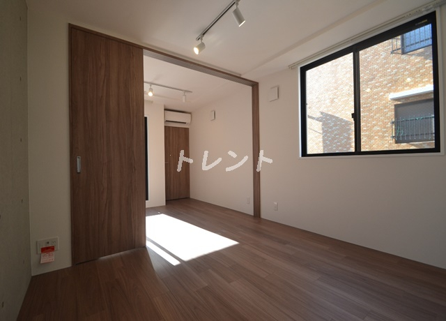 ラクラス四谷三丁目-203