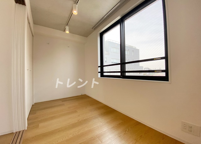 ラクラス中野弥生町-401