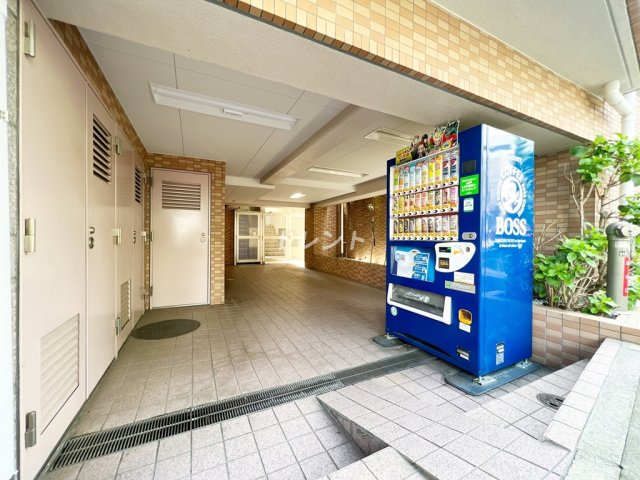 スカイコート目白台-704