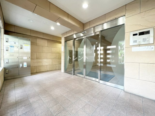 スカイコート目白台-704