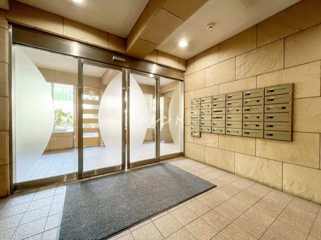 スカイコート目白台-704