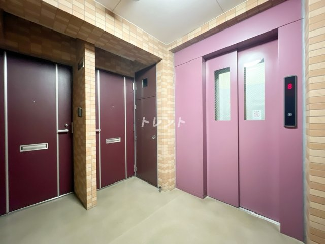 スカイコート目白台-704