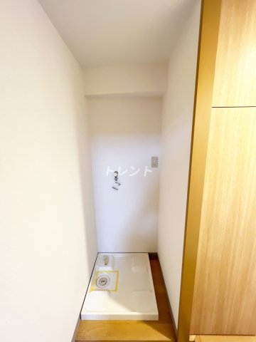 スカイコート目白台-704