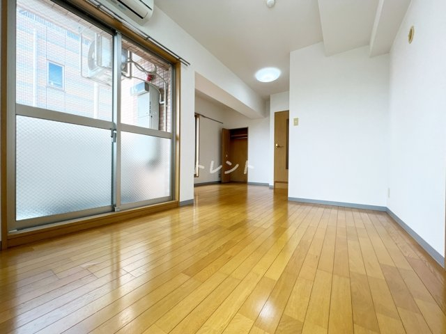 スカイコート目白台-704