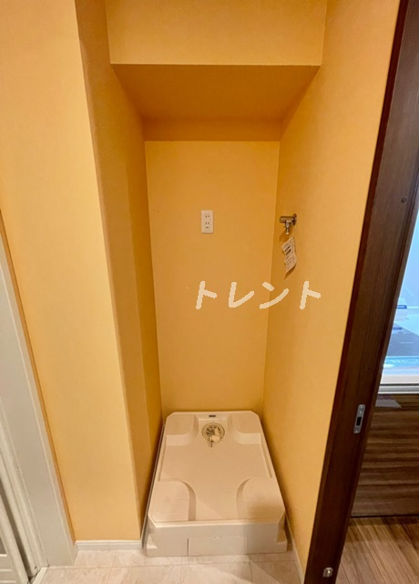 ウェルスクエアイズム初台-108
