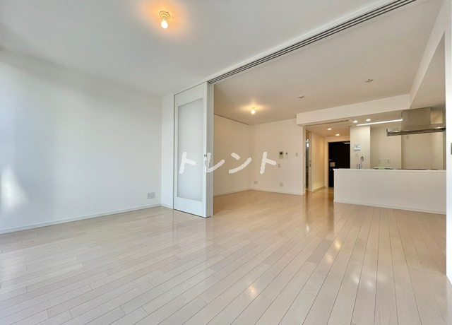 プライムアーバン市谷仲之町-208