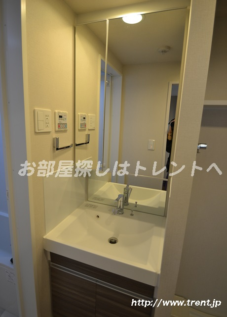 アクサス西新宿アジールコート-201