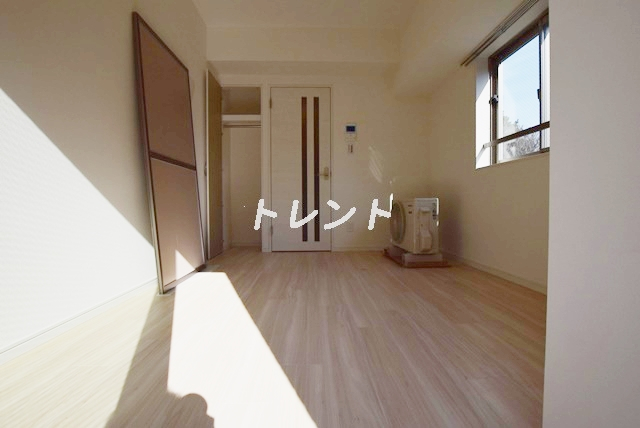 ラフィーネ音羽西棟-201