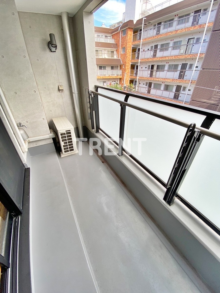 アクシス若松町-302