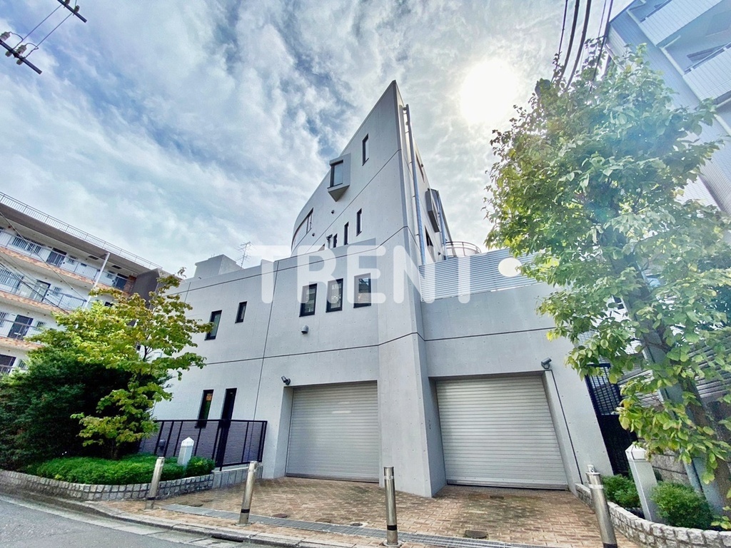 アクシス若松町-302