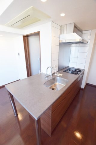 パークキューブ春日安藤坂-308