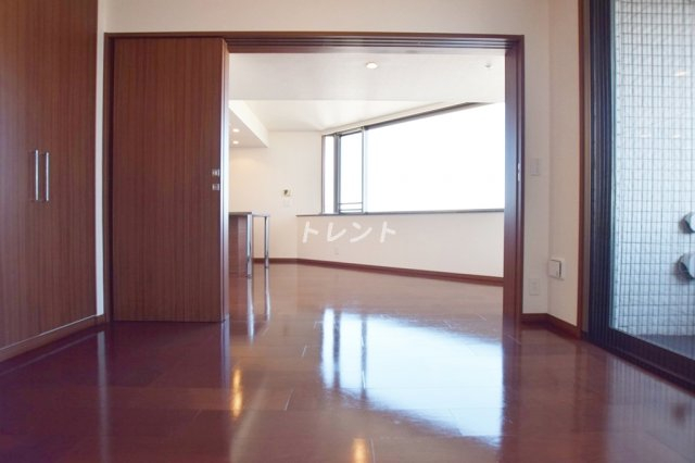 パークキューブ春日安藤坂-308