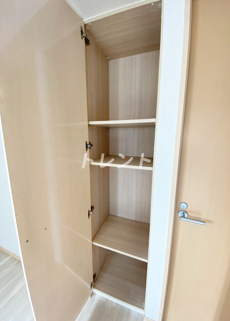 エスティメゾン北新宿-801