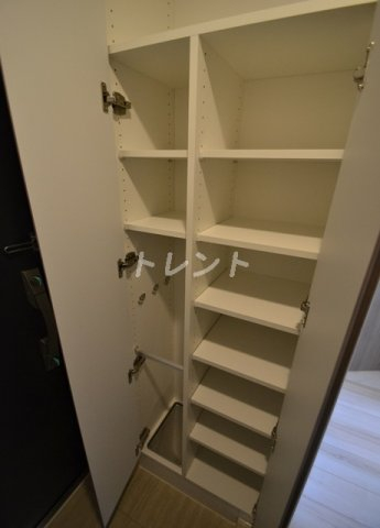 コンフォリア新宿-1103