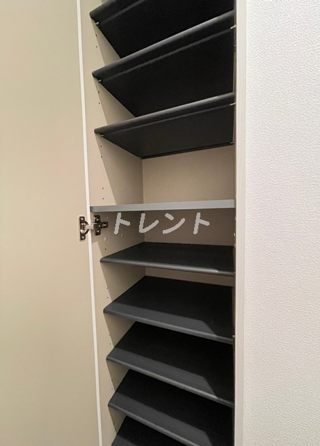 ウェルスクエアイズム四谷大京町-103