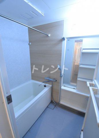 カスタリア新富町-703