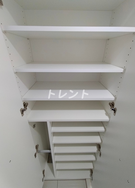 プレミアムキューブG北新宿DEUX-301