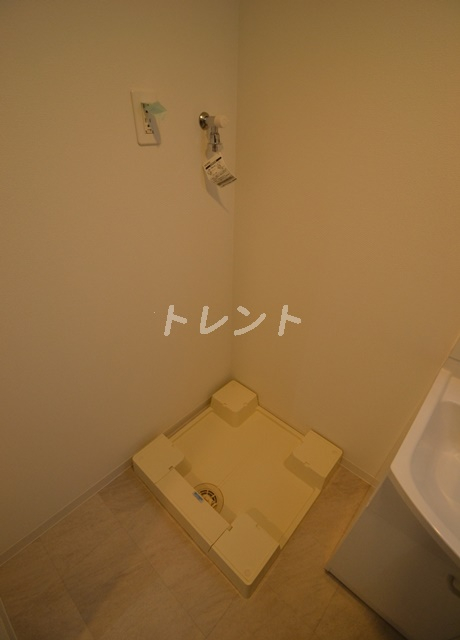 ドゥーエ四谷三丁目-302