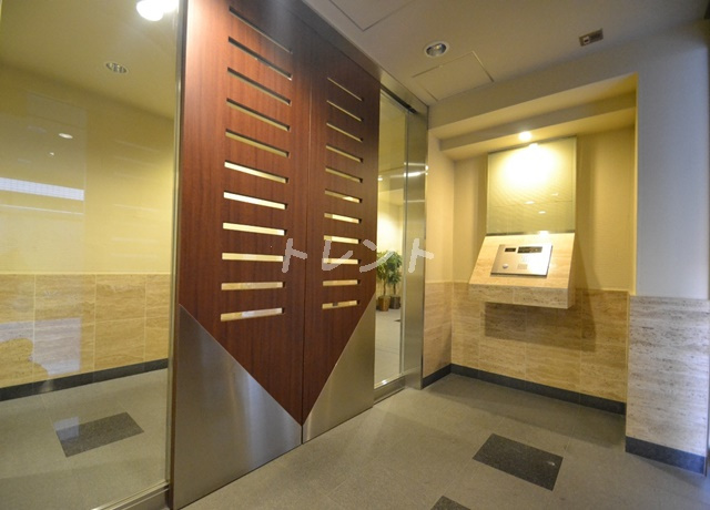 ガーデンクレスト-305