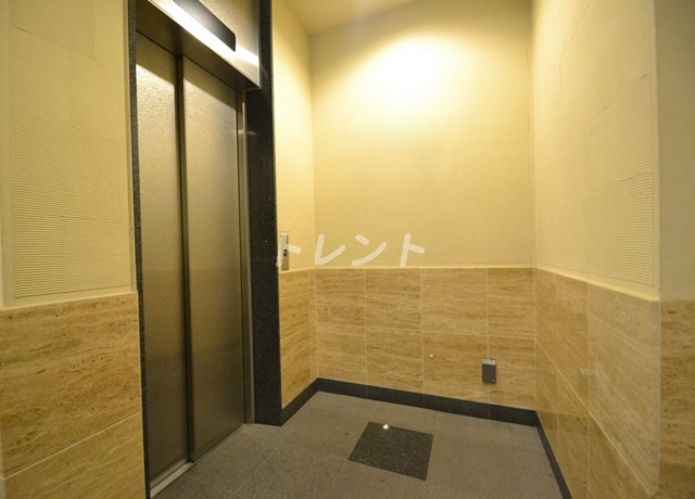 ガーデンクレスト-305