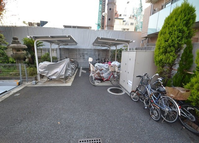 ガーデンクレスト-305