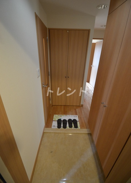 ガーデンクレスト-305