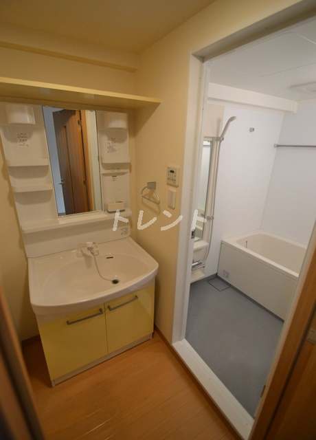 ガーデンクレスト-305