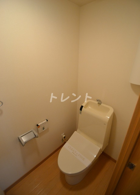 ガーデンクレスト-305