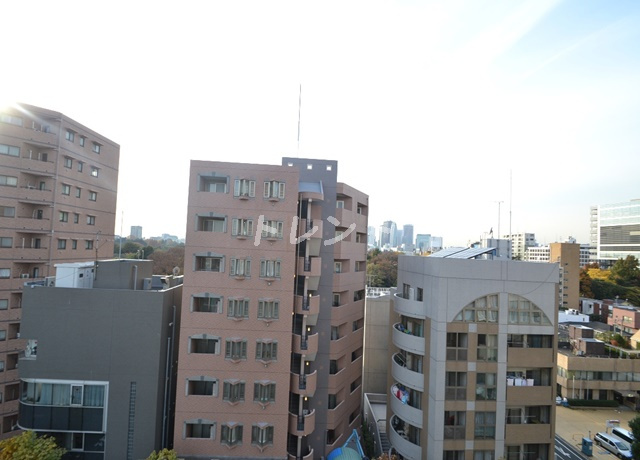 ガーデンクレスト-305