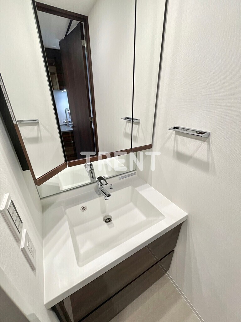 リーブルグラント四谷三丁目-517