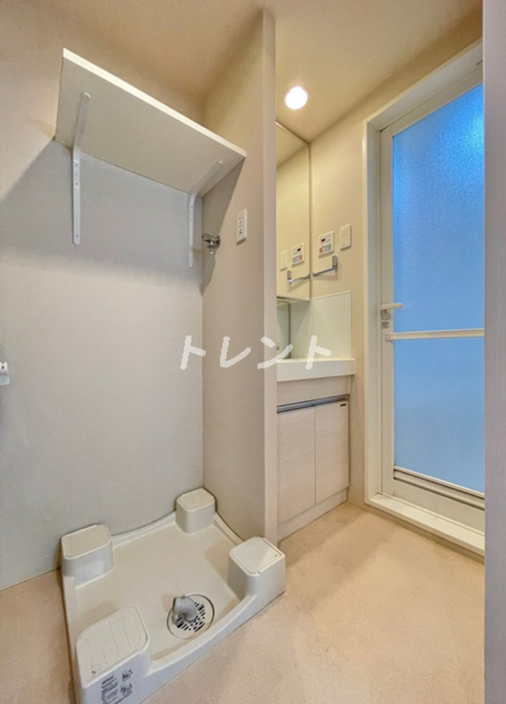 アクサス西新宿アジールコート-606