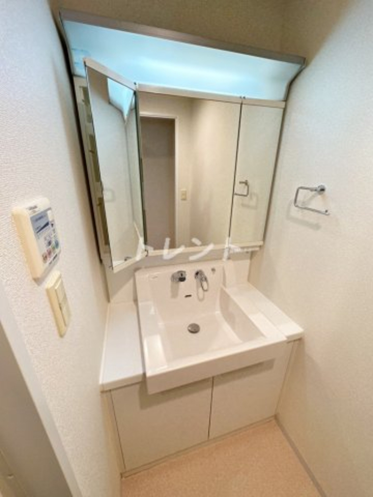 パークキューブ四谷三丁目-101