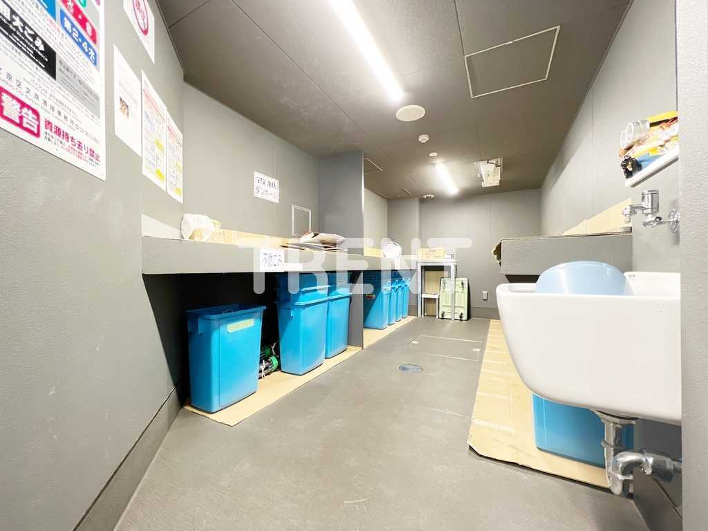 プライムメゾン本郷-101