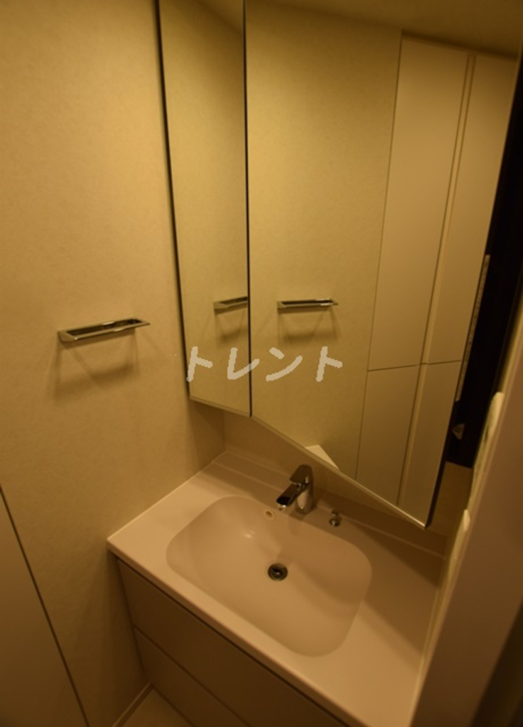 パークアクシス三番町-303