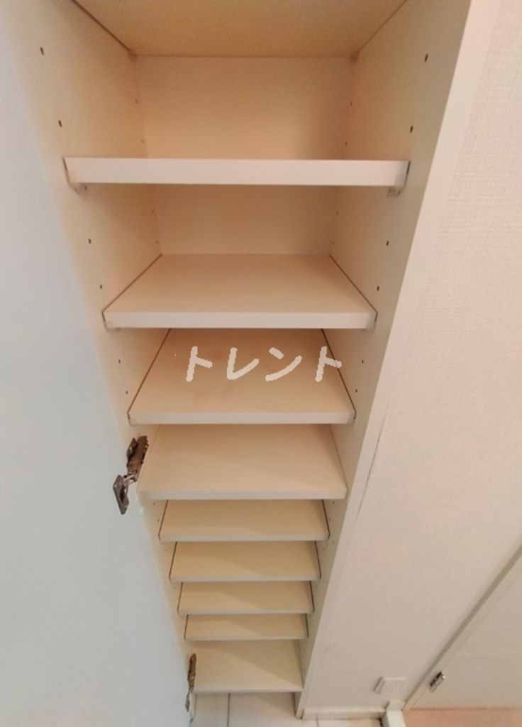 アジールコート中野坂上-202