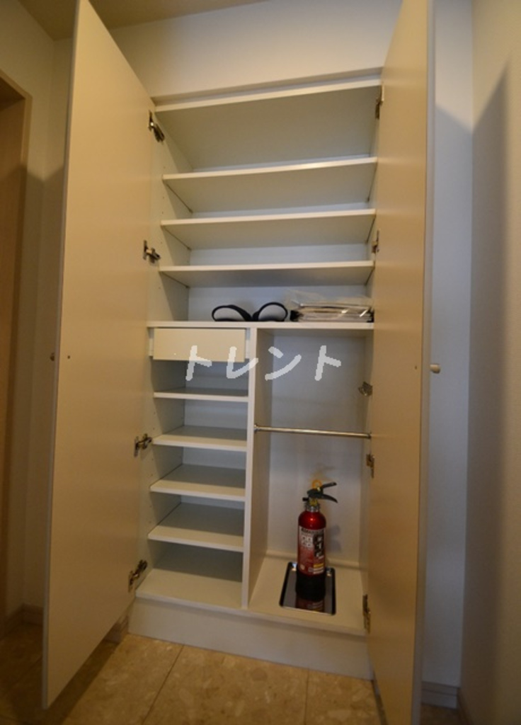 ガーラプレイス新宿御苑-708