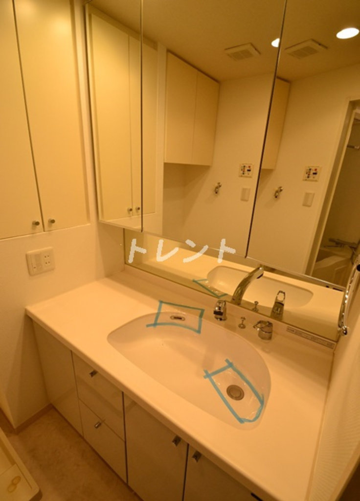 ガーラプレイス新宿御苑-708