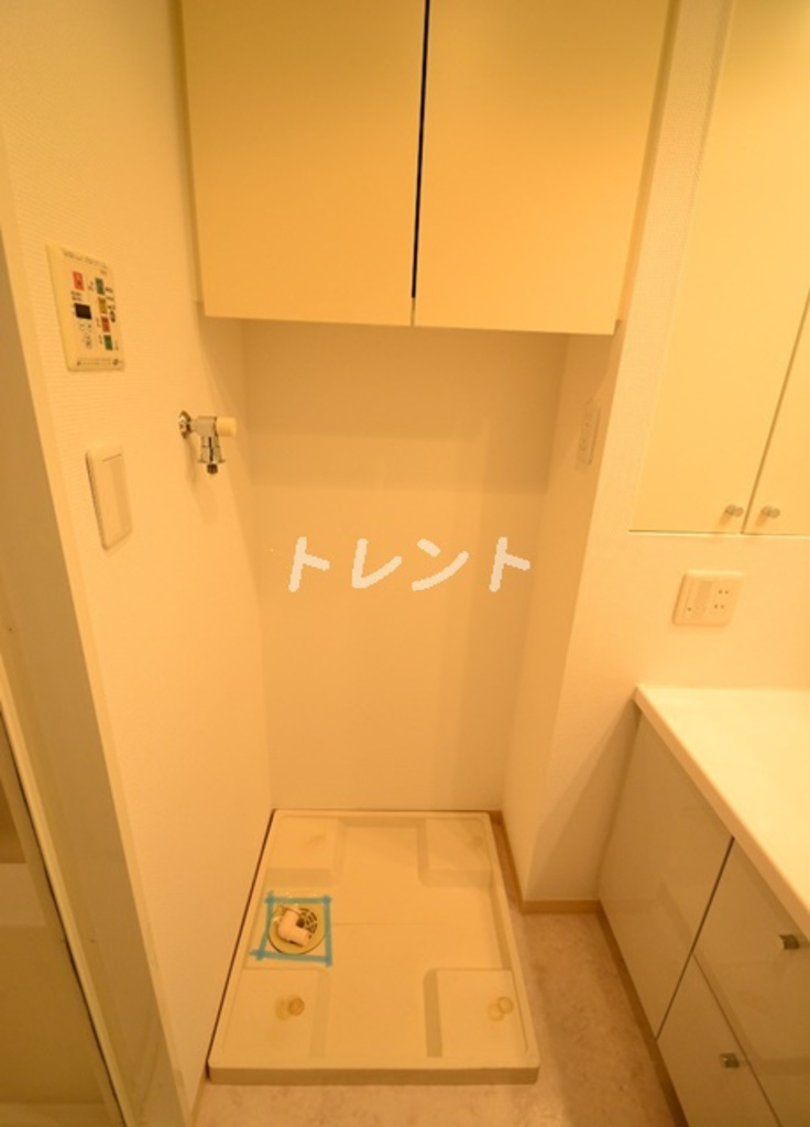 ガーラプレイス新宿御苑-708