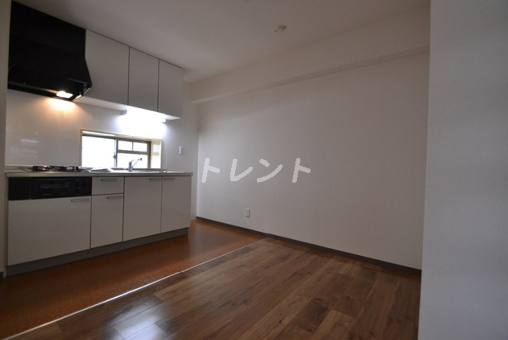 クレールメゾン左門町-202