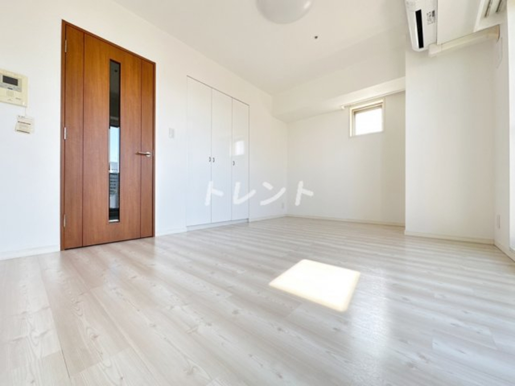 プラーズタワー東新宿-404