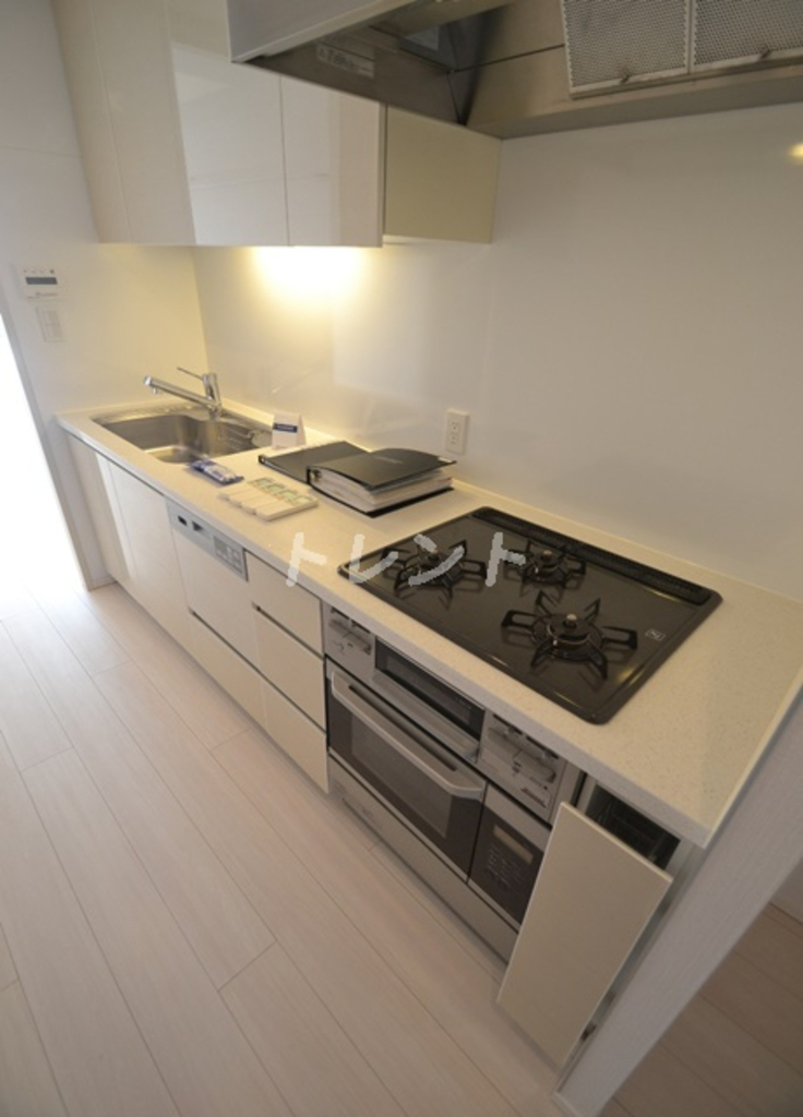 コンフォリア新宿イーストサイドタワー-828