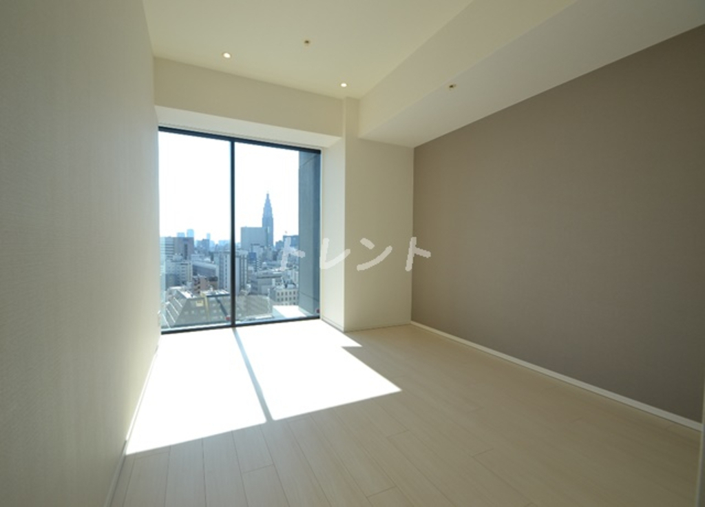 コンフォリア新宿イーストサイドタワー-828