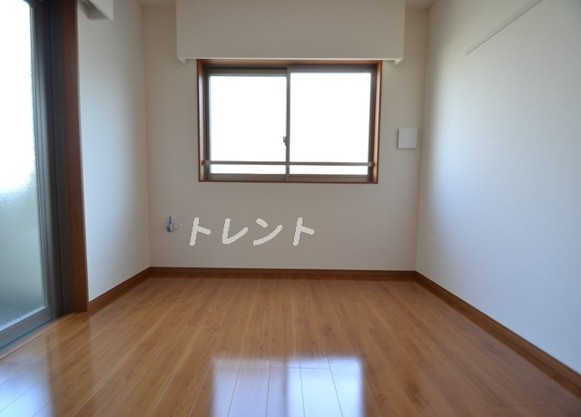 モンシャトー代々木-301