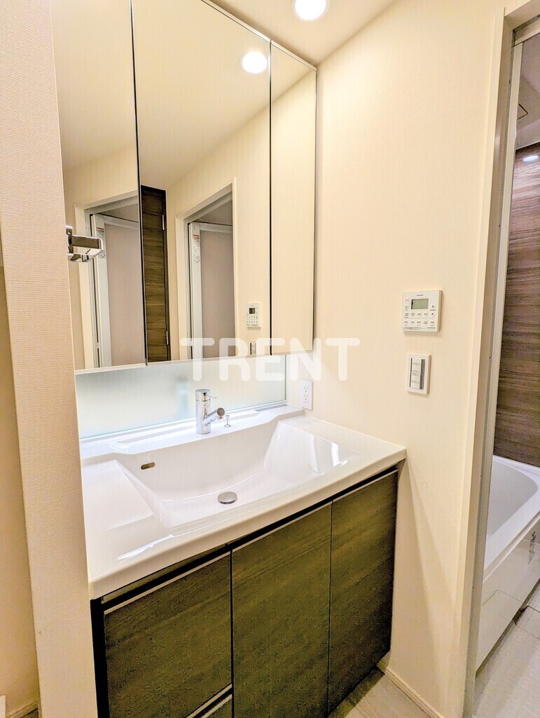 白金ザスカイイースト棟-725