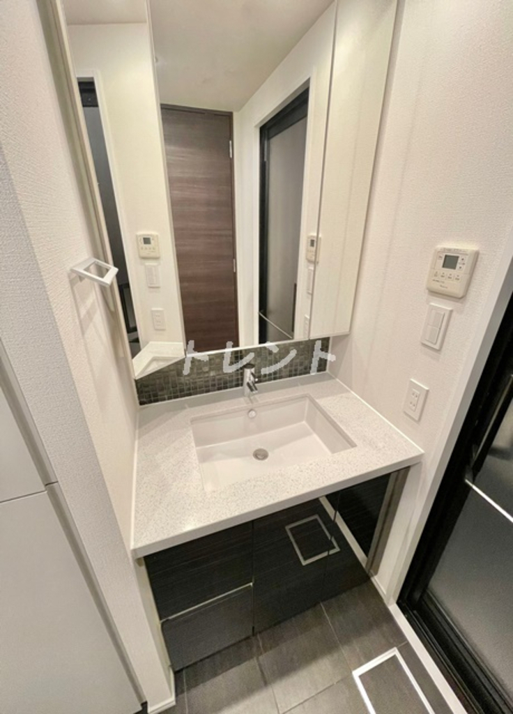 コンフォリア新宿イーストサイドタワー-1626