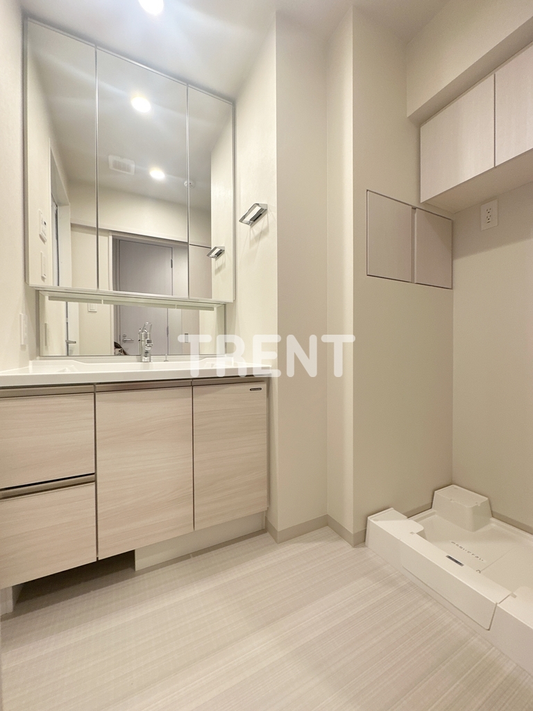 市谷台町坂フロント-704