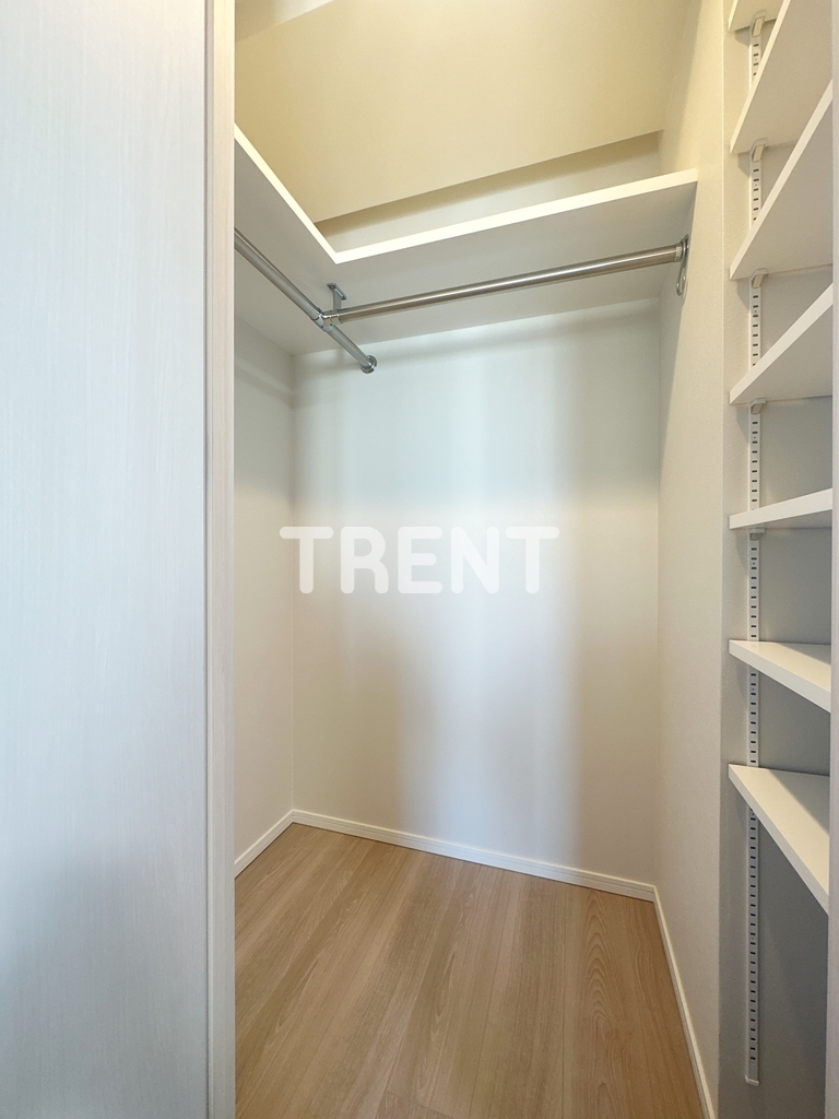 市谷台町坂フロント-704