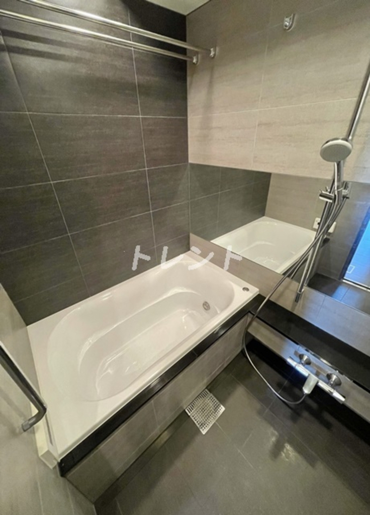 コンフォリア新宿イーストサイドタワー-1002