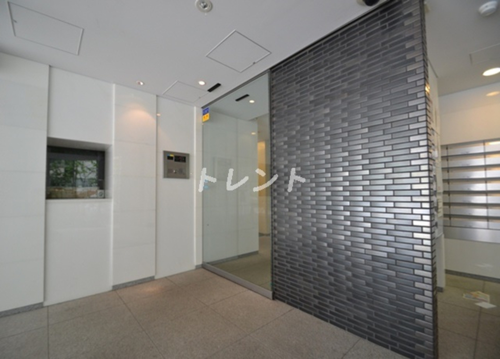 コンフォリア西新宿-1403