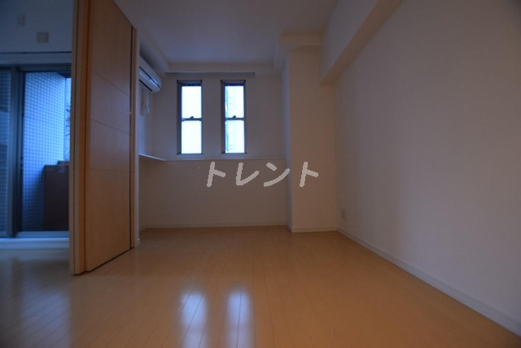レジディア神田-404